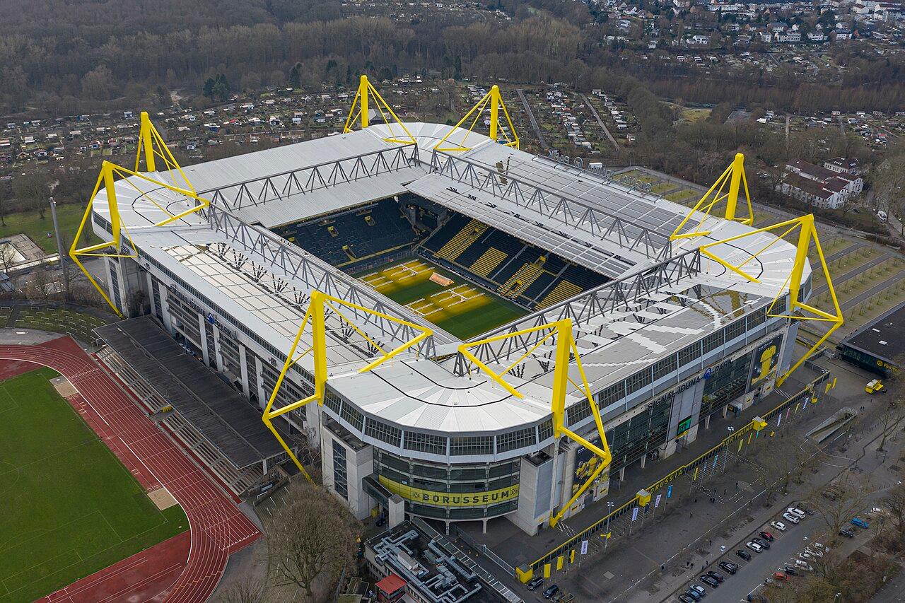 Borussia Dortmund vs VfB Stuttgart